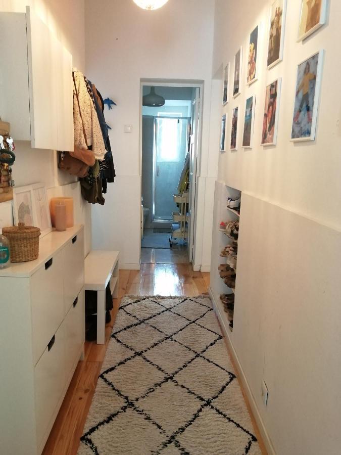 Apartamento Encantador Com Patio Lisbona Esterno foto
